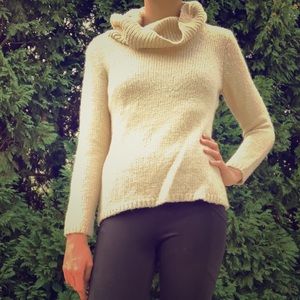 New York & Company knitted sweater